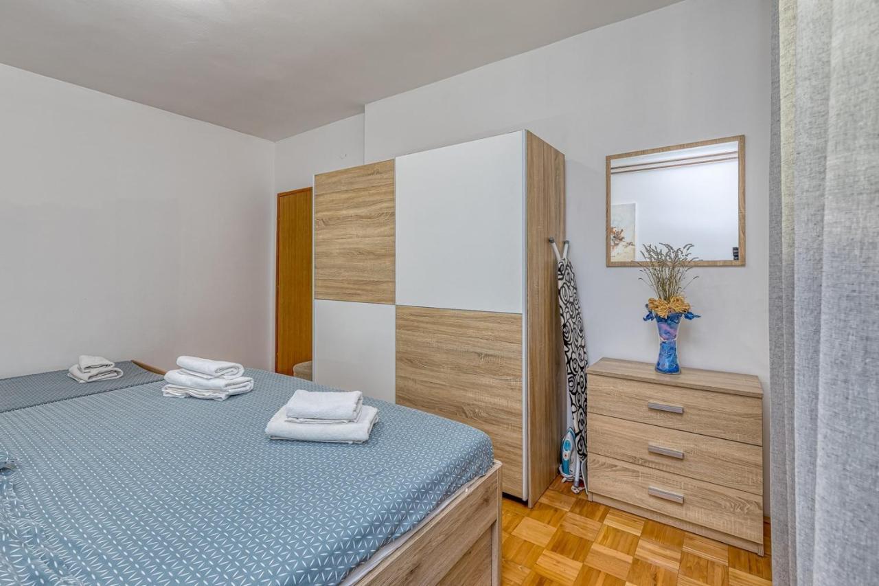 דירות Loborika Emanuela With Private Pool מראה חיצוני תמונה