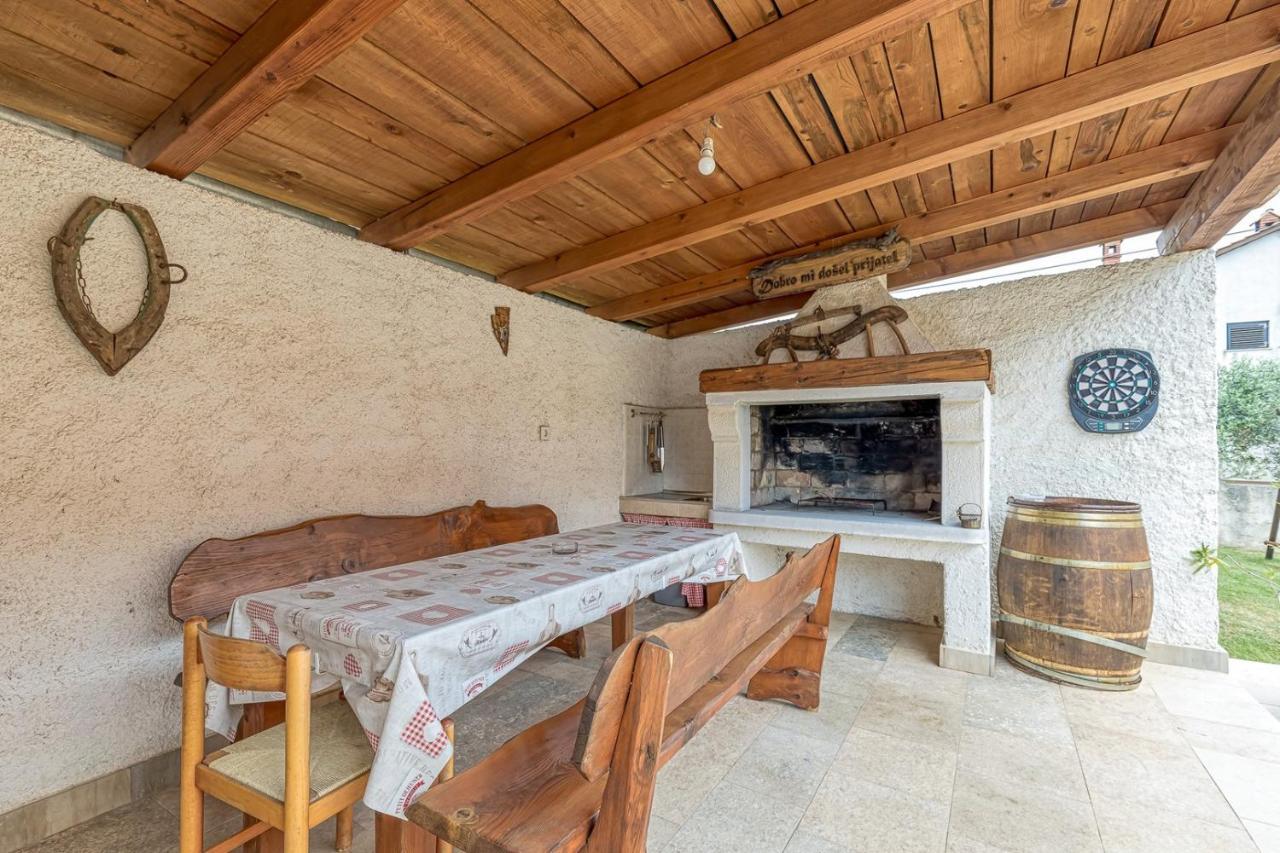 דירות Loborika Emanuela With Private Pool מראה חיצוני תמונה