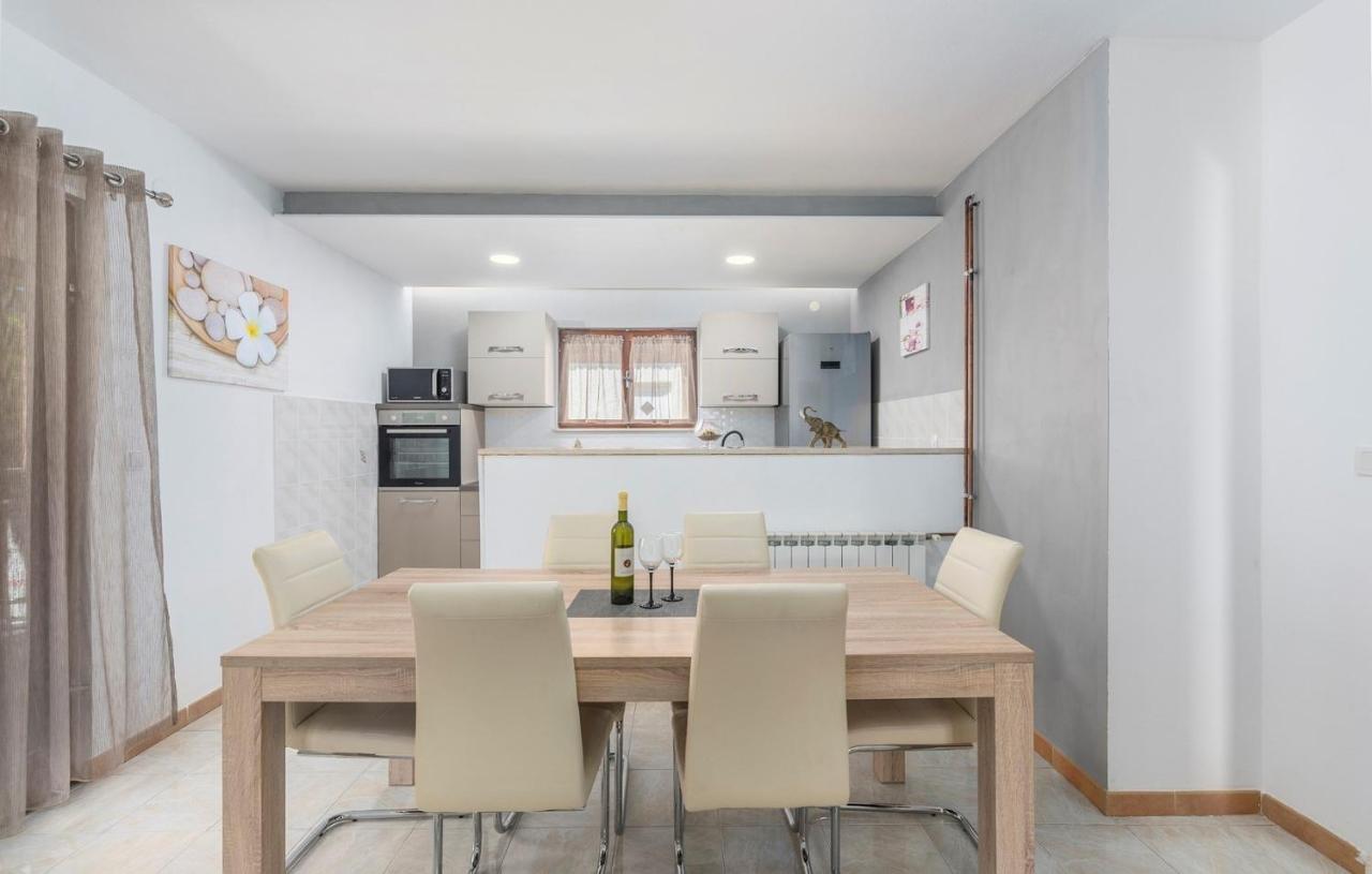 דירות Loborika Emanuela With Private Pool מראה חיצוני תמונה
