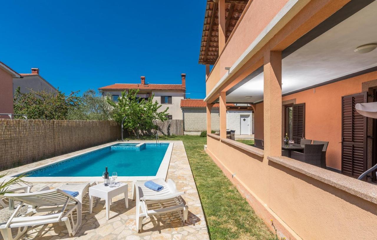 דירות Loborika Emanuela With Private Pool מראה חיצוני תמונה