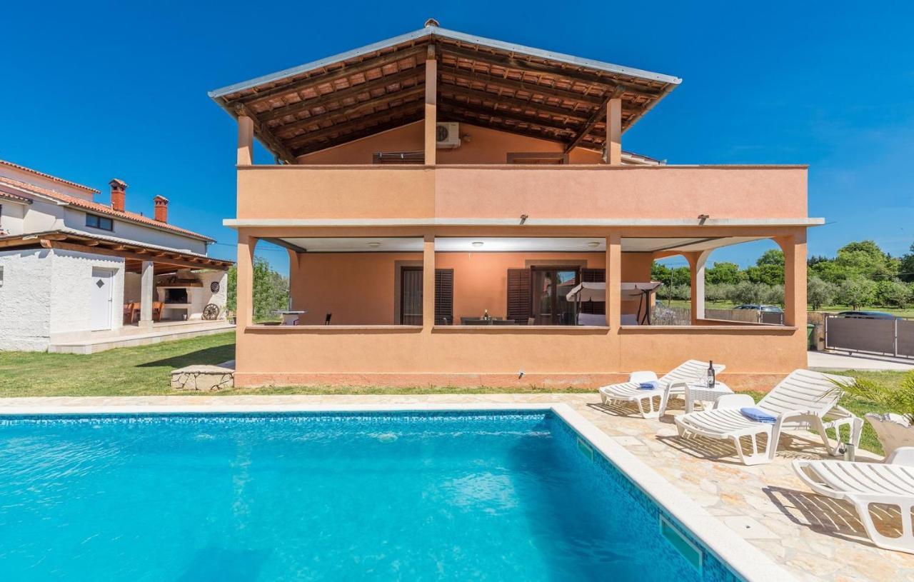 דירות Loborika Emanuela With Private Pool מראה חיצוני תמונה
